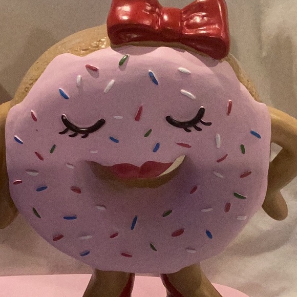 Valentine Donut Couple - Picture 7 of 7